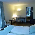 Evering Hotel