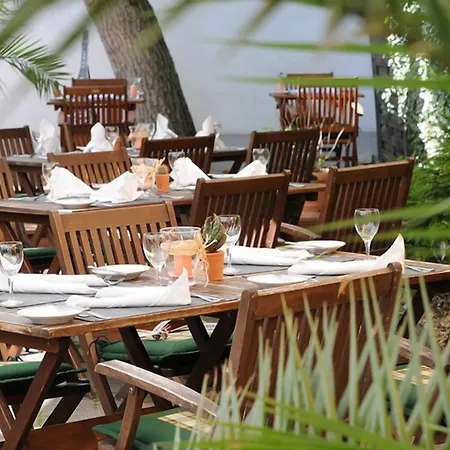 Hotel Evering 3*