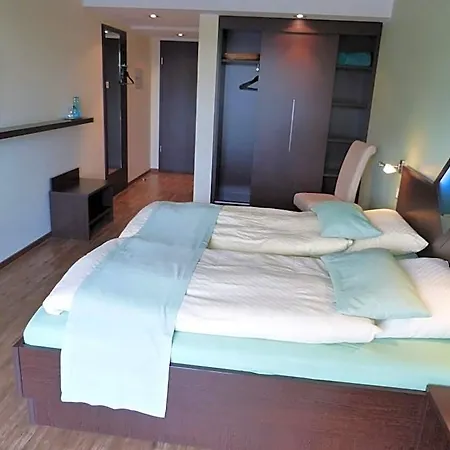 Evering Hotel 3*