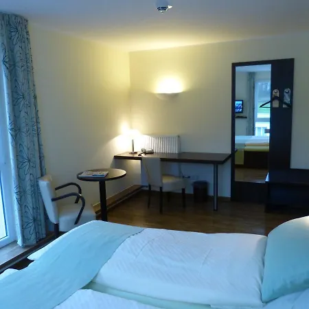 Evering Otel