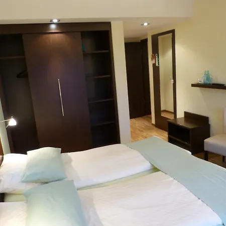 Hotel Evering 3*