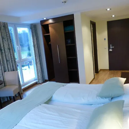 Evering Hotel 3*