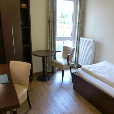 Evering Hotel